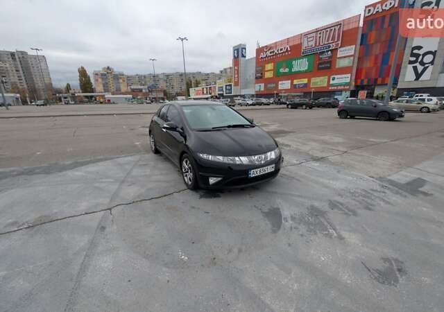 Черный Хонда Цивик, объемом двигателя 1.8 л и пробегом 100 тыс. км за 7400 $, фото 1 на Automoto.ua