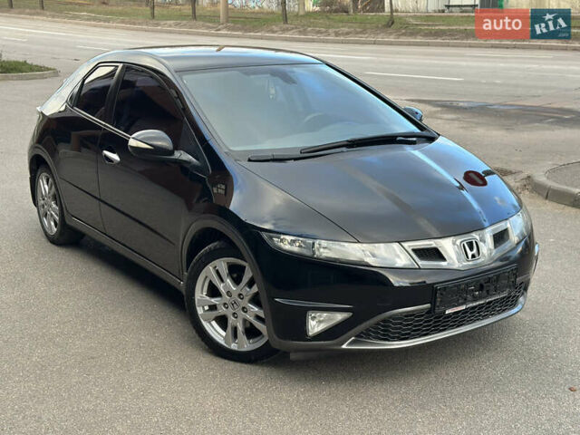 Черный Хонда Цивик, объемом двигателя 1.8 л и пробегом 149 тыс. км за 8800 $, фото 1 на Automoto.ua
