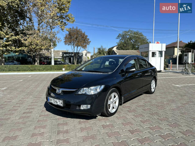 Черный Хонда Цивик, объемом двигателя 1.8 л и пробегом 324 тыс. км за 5800 $, фото 1 на Automoto.ua