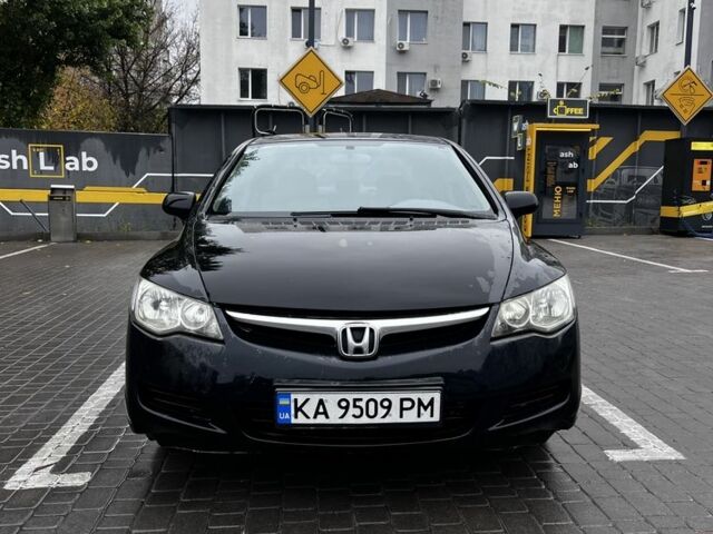 Черный Хонда Цивик, объемом двигателя 1.8 л и пробегом 2 тыс. км за 6000 $, фото 1 на Automoto.ua