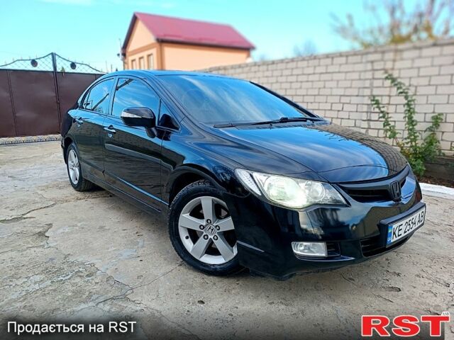 Черный Хонда Цивик, объемом двигателя 1.8 л и пробегом 227 тыс. км за 7000 $, фото 1 на Automoto.ua