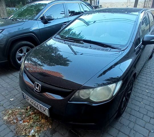 Черный Хонда Цивик, объемом двигателя 1.8 л и пробегом 286 тыс. км за 3000 $, фото 1 на Automoto.ua