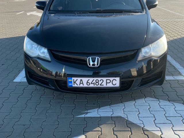 Черный Хонда Цивик, объемом двигателя 1.8 л и пробегом 228 тыс. км за 5600 $, фото 1 на Automoto.ua