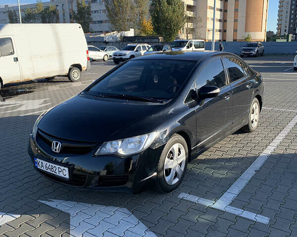 Черный Хонда Цивик, объемом двигателя 1.8 л и пробегом 398 тыс. км за 4999 $, фото 1 на Automoto.ua