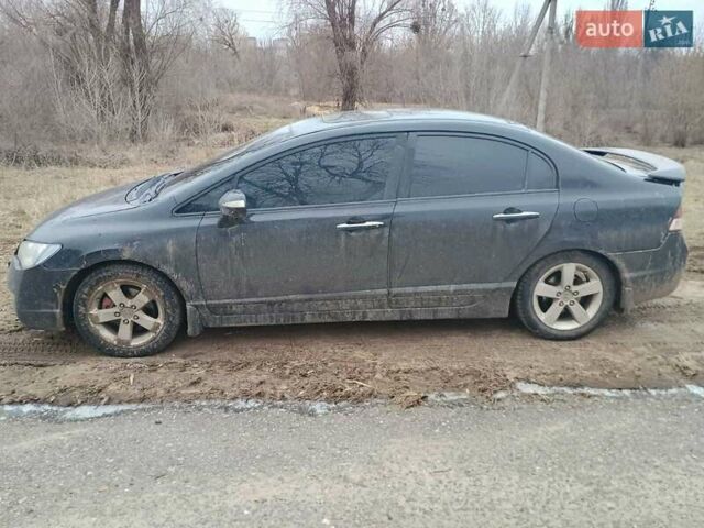 Черный Хонда Цивик, объемом двигателя 1.8 л и пробегом 217 тыс. км за 5600 $, фото 1 на Automoto.ua