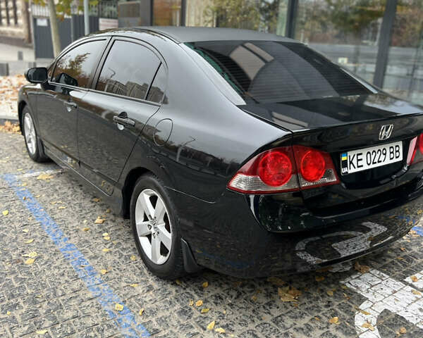 Черный Хонда Цивик, объемом двигателя 1.8 л и пробегом 265 тыс. км за 5200 $, фото 1 на Automoto.ua
