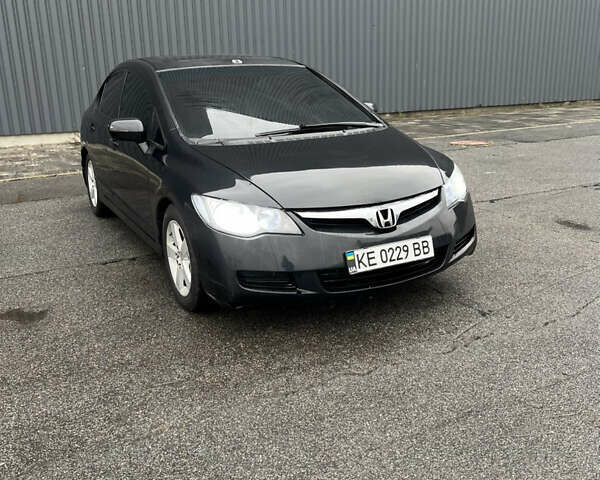 Черный Хонда Цивик, объемом двигателя 1.8 л и пробегом 260 тыс. км за 5999 $, фото 1 на Automoto.ua