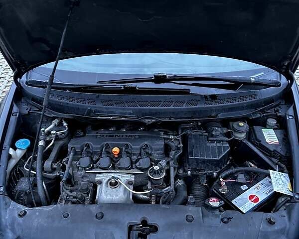 Чорний Хонда Сівік, об'ємом двигуна 1.8 л та пробігом 240 тис. км за 5900 $, фото 1 на Automoto.ua