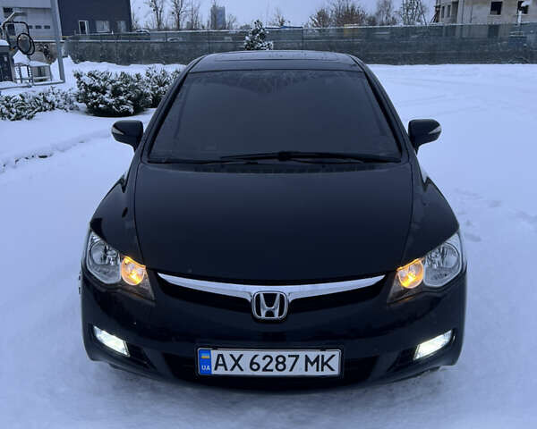 Черный Хонда Цивик, объемом двигателя 1.8 л и пробегом 216 тыс. км за 5600 $, фото 1 на Automoto.ua