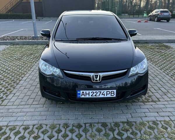 Черный Хонда Цивик, объемом двигателя 1.8 л и пробегом 183 тыс. км за 6500 $, фото 1 на Automoto.ua