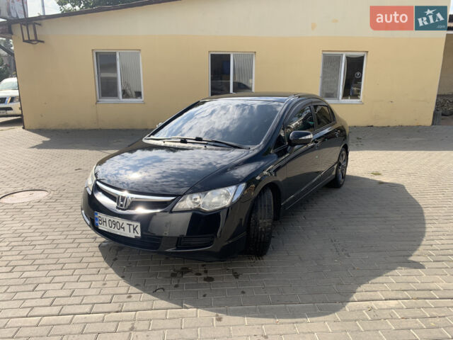 Черный Хонда Цивик, объемом двигателя 1.8 л и пробегом 150 тыс. км за 8200 $, фото 1 на Automoto.ua