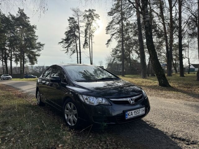 Черный Хонда Цивик, объемом двигателя 1.8 л и пробегом 234 тыс. км за 6200 $, фото 1 на Automoto.ua