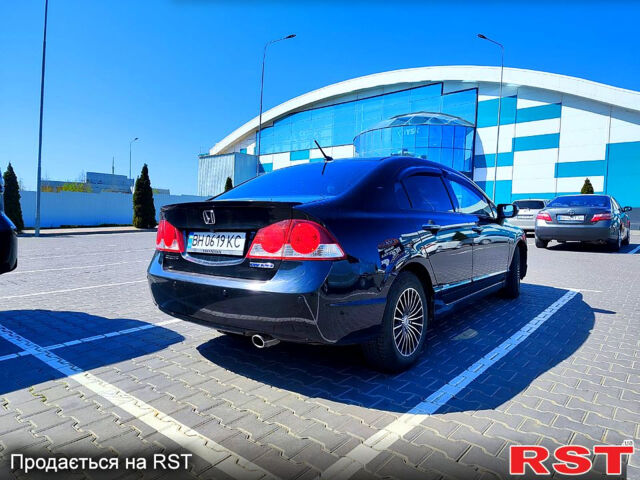 Черный Хонда Цивик, объемом двигателя 1.3 л и пробегом 105 тыс. км за 7200 $, фото 1 на Automoto.ua