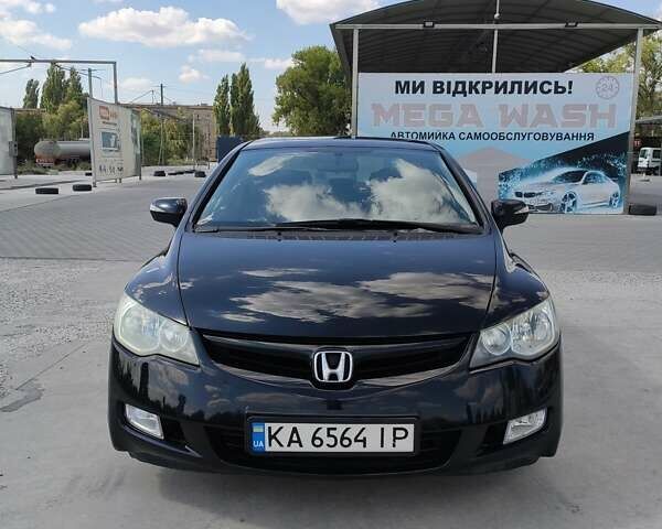Черный Хонда Цивик, объемом двигателя 1.8 л и пробегом 239 тыс. км за 5500 $, фото 1 на Automoto.ua
