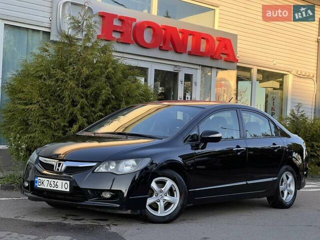 Черный Хонда Цивик, объемом двигателя 1.3 л и пробегом 297 тыс. км за 7999 $, фото 1 на Automoto.ua