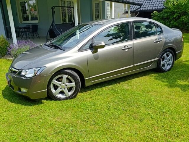 Коричневый Хонда Цивик, объемом двигателя 1.3 л и пробегом 320 тыс. км за 5800 $, фото 1 на Automoto.ua