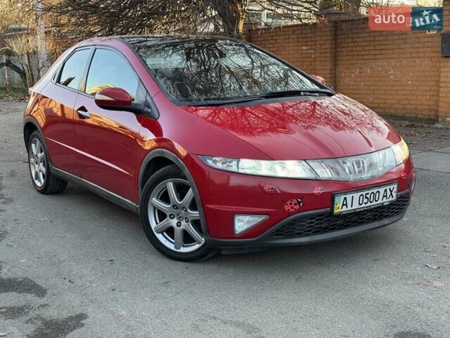 Красный Хонда Цивик, объемом двигателя 1.8 л и пробегом 272 тыс. км за 6000 $, фото 1 на Automoto.ua