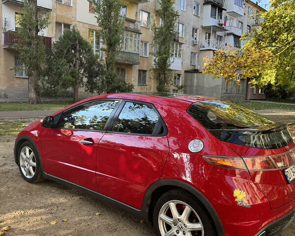 Красный Хонда Цивик, объемом двигателя 1.8 л и пробегом 280 тыс. км за 7300 $, фото 1 на Automoto.ua