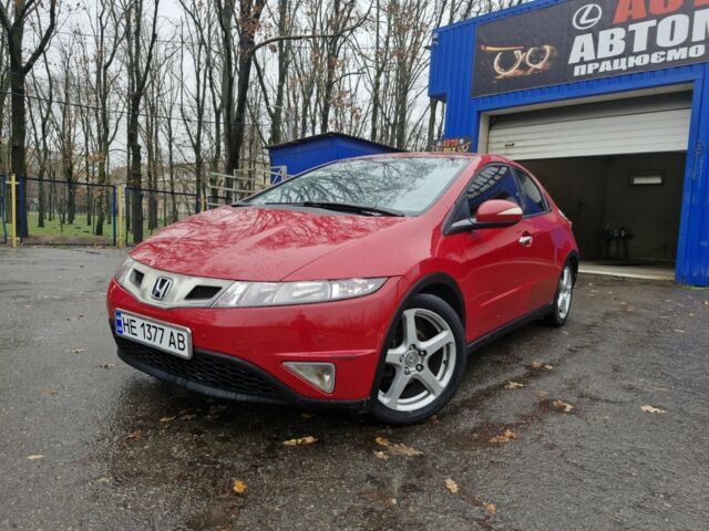 Красный Хонда Цивик, объемом двигателя 1.8 л и пробегом 196 тыс. км за 5700 $, фото 1 на Automoto.ua