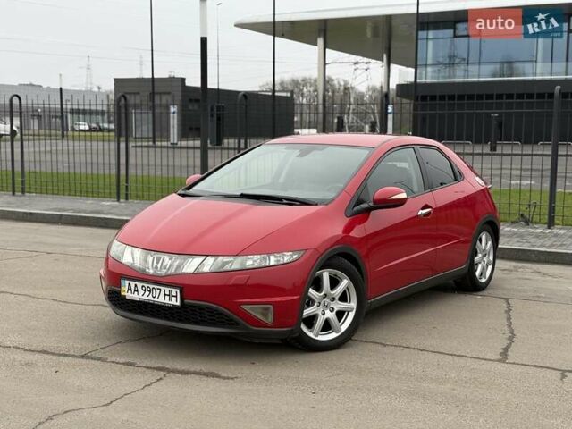 Красный Хонда Цивик, объемом двигателя 1.8 л и пробегом 128 тыс. км за 7900 $, фото 1 на Automoto.ua