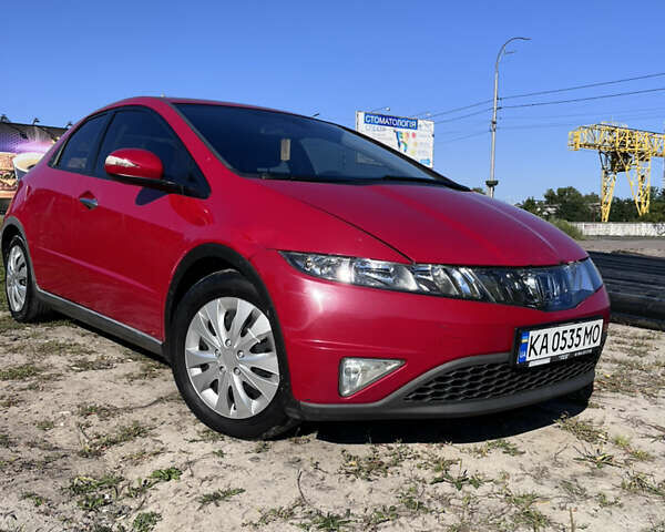 Красный Хонда Цивик, объемом двигателя 1.8 л и пробегом 250 тыс. км за 6500 $, фото 1 на Automoto.ua