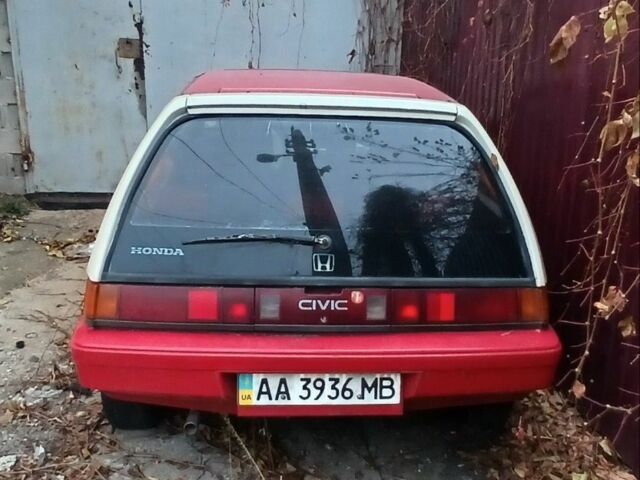Красный Хонда Цивик, объемом двигателя 0 л и пробегом 100 тыс. км за 400 $, фото 1 на Automoto.ua