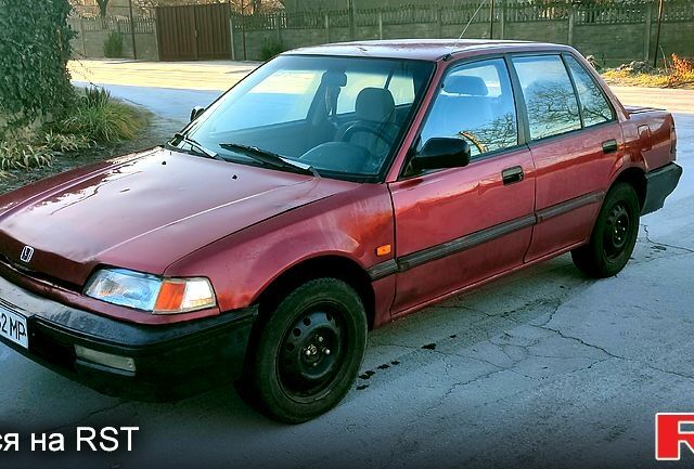 Красный Хонда Цивик, объемом двигателя 15 л и пробегом 350 тыс. км за 1050 $, фото 1 на Automoto.ua