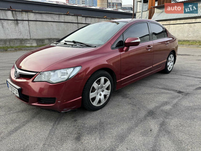 Красный Хонда Цивик, объемом двигателя 1.8 л и пробегом 298 тыс. км за 6500 $, фото 1 на Automoto.ua