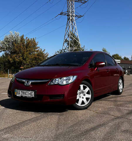 Красный Хонда Цивик, объемом двигателя 1.8 л и пробегом 208 тыс. км за 5900 $, фото 1 на Automoto.ua