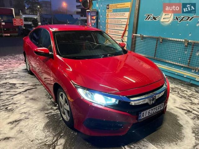 Красный Хонда Цивик, объемом двигателя 2 л и пробегом 107 тыс. км за 11500 $, фото 1 на Automoto.ua