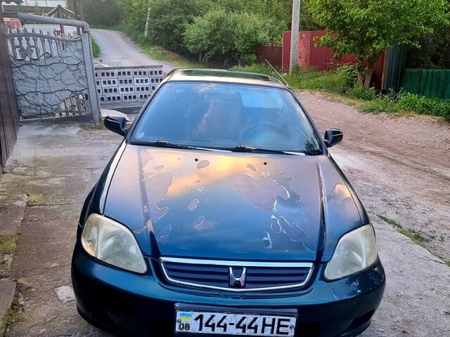 Хонда Цивик, объемом двигателя 1.4 л и пробегом 100 тыс. км за 2500 $, фото 1 на Automoto.ua