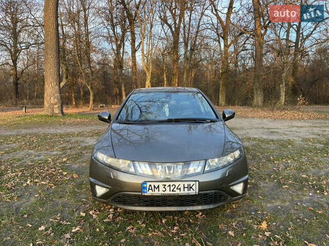 Хонда Цивик, объемом двигателя 1.8 л и пробегом 160 тыс. км за 7500 $, фото 1 на Automoto.ua