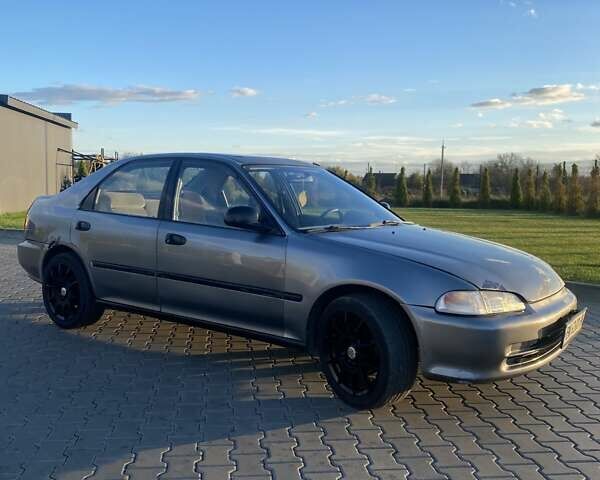 Хонда Цивик, объемом двигателя 1.5 л и пробегом 350 тыс. км за 2000 $, фото 1 на Automoto.ua