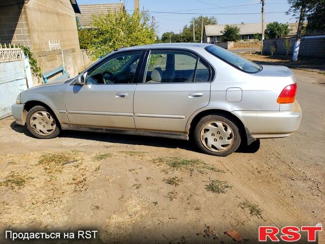 Хонда Цивик, объемом двигателя 1.6 л и пробегом 250 тыс. км за 3000 $, фото 1 на Automoto.ua