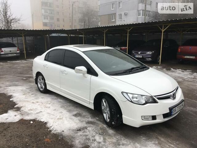 Хонда Цивик, объемом двигателя 1.8 л и пробегом 180 тыс. км за 9399 $, фото 1 на Automoto.ua