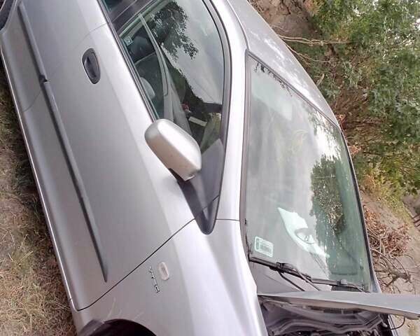 Серый Хонда Цивик, объемом двигателя 1.6 л и пробегом 240 тыс. км за 4400 $, фото 1 на Automoto.ua