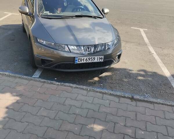 Серый Хонда Цивик, объемом двигателя 1.34 л и пробегом 245 тыс. км за 5500 $, фото 1 на Automoto.ua