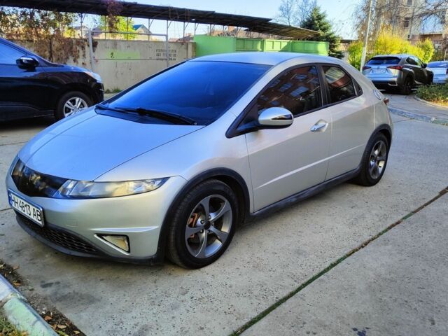 Серый Хонда Цивик, объемом двигателя 1.8 л и пробегом 322 тыс. км за 5400 $, фото 1 на Automoto.ua