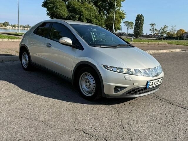 Серый Хонда Цивик, объемом двигателя 1.4 л и пробегом 227 тыс. км за 5300 $, фото 1 на Automoto.ua