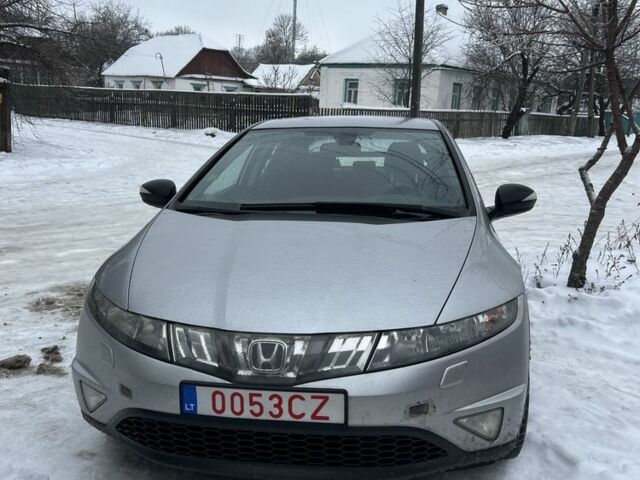 Серый Хонда Цивик, объемом двигателя 1.8 л и пробегом 220 тыс. км за 2850 $, фото 1 на Automoto.ua