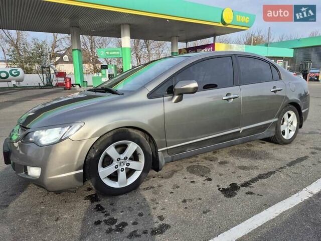 Серый Хонда Цивик, объемом двигателя 1.8 л и пробегом 181 тыс. км за 5200 $, фото 1 на Automoto.ua
