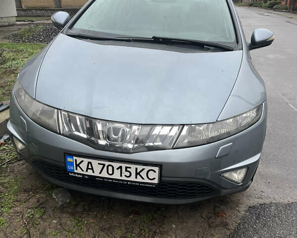 Серый Хонда Цивик, объемом двигателя 1.8 л и пробегом 240 тыс. км за 5500 $, фото 1 на Automoto.ua