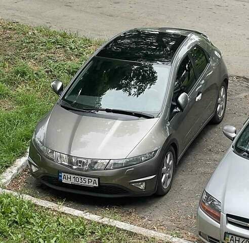 Серый Хонда Цивик, объемом двигателя 1.8 л и пробегом 150 тыс. км за 7000 $, фото 1 на Automoto.ua