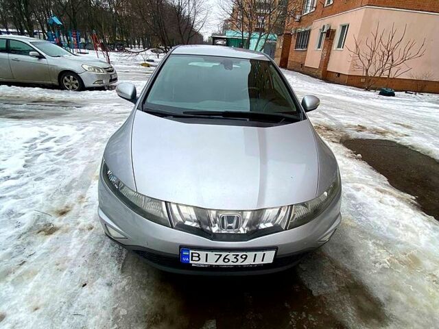 Серый Хонда Цивик, объемом двигателя 1.8 л и пробегом 154 тыс. км за 6300 $, фото 1 на Automoto.ua