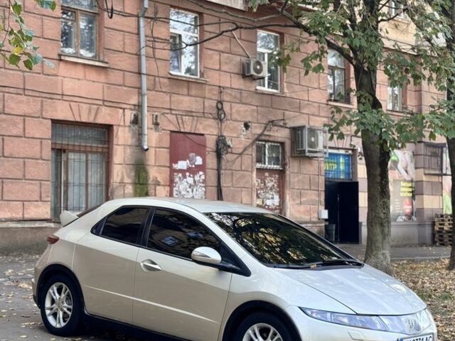 Серый Хонда Цивик, объемом двигателя 1.8 л и пробегом 233 тыс. км за 4613 $, фото 1 на Automoto.ua