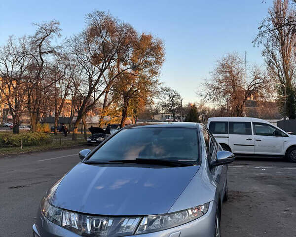 Серый Хонда Цивик, объемом двигателя 1.8 л и пробегом 282 тыс. км за 6300 $, фото 1 на Automoto.ua