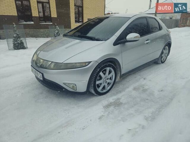 Серый Хонда Цивик, объемом двигателя 1.8 л и пробегом 142 тыс. км за 4900 $, фото 1 на Automoto.ua