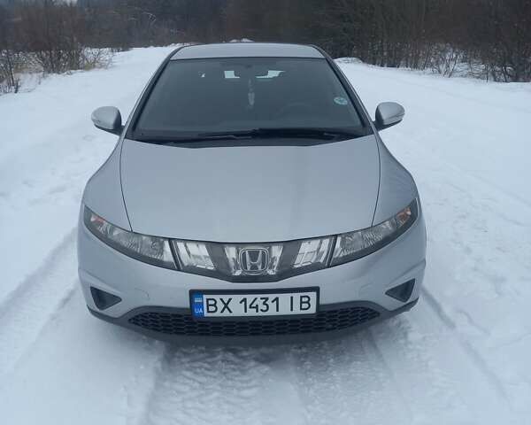 Серый Хонда Цивик, объемом двигателя 1.34 л и пробегом 230 тыс. км за 5300 $, фото 1 на Automoto.ua