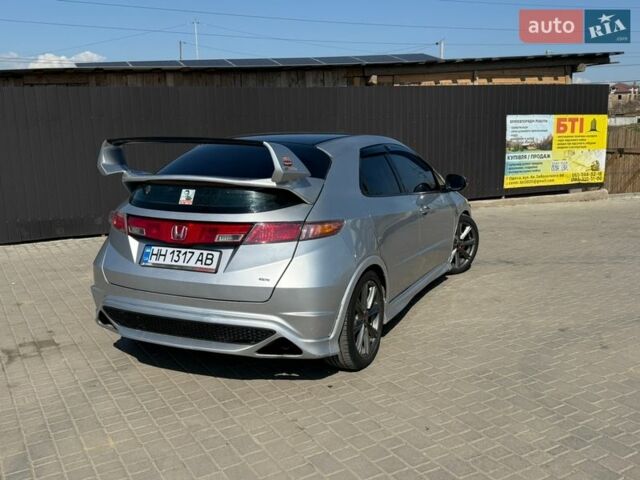 Серый Хонда Цивик, объемом двигателя 1.8 л и пробегом 237 тыс. км за 3500 $, фото 1 на Automoto.ua