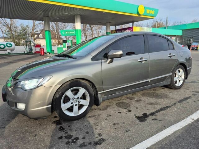 Серый Хонда Цивик, объемом двигателя 1.8 л и пробегом 181 тыс. км за 5200 $, фото 1 на Automoto.ua